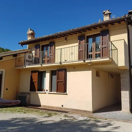 Sale! Beautiful 2-bed With Pool Access *