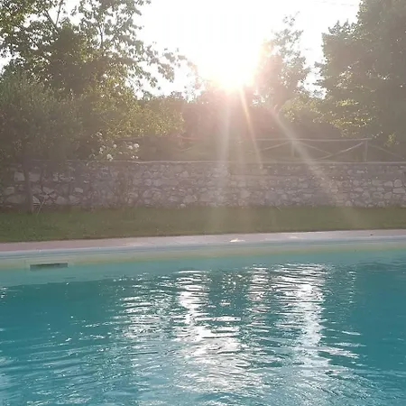 Sale! Beautiful 2-bed With Pool Access Appartamento *